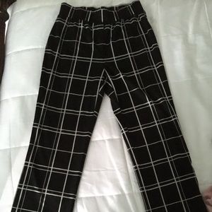 Fitted black leggings